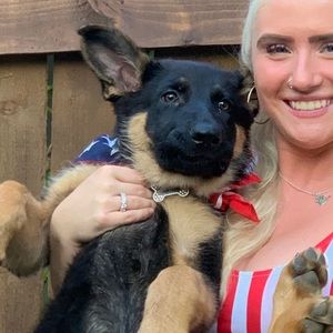 Meet your Posher, Daniela